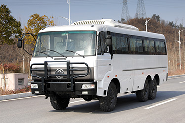 六驅30座越野型客車_東風190馬力城鄉村村通中巴車_6*6森林武警消防運兵車