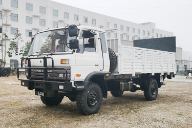 4×4東風EQ2070軍車底盤改裝液壓尾板車_四驅越野專用車卸貨舉升車_電動升降尾板